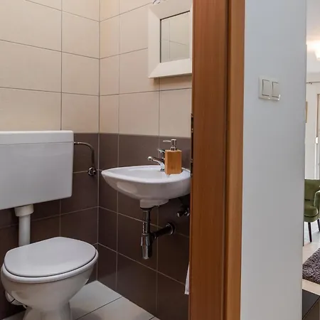 Apartament With Parking Space - 21795 *