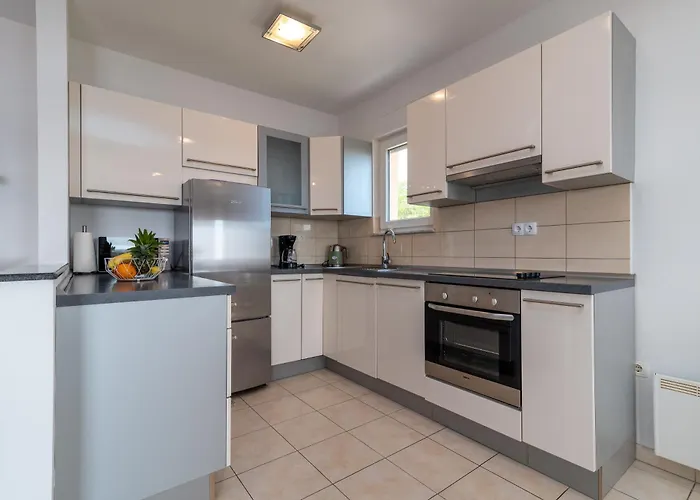Apartman With Parking Space - 21795